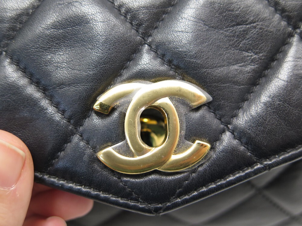 Sac a main ceinture CHANEL pochette banane - Authenticité garantie -  Visible en boutique