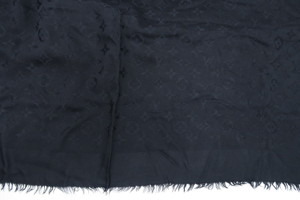 chale louis vuitton monogram shine m74026 noir foulard