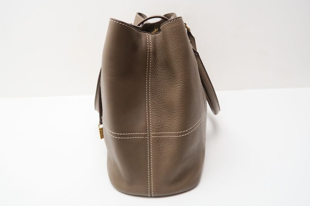 Sac à main en cuir Loro Piana Bordeaux en Cuir - 31935949