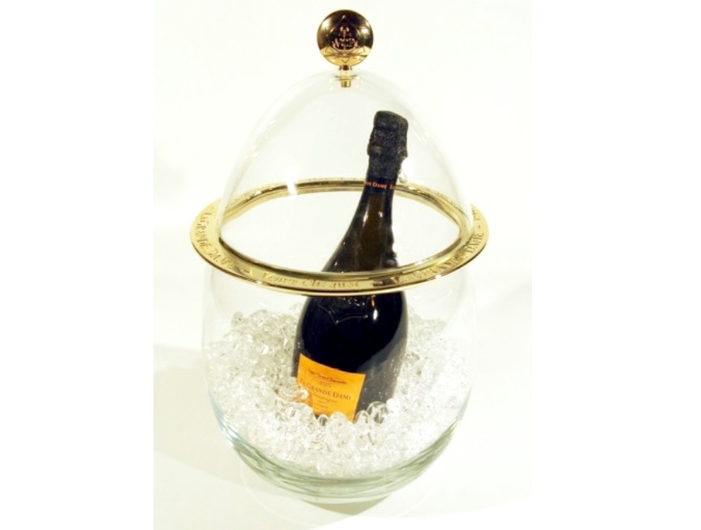 Louis Vuitton / Veuve Clicquot Champagne Petanque set. - Catawiki