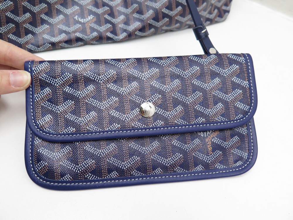 Sac à bandoulière GOYARD, coll. 2021. Toile enduite bleu…