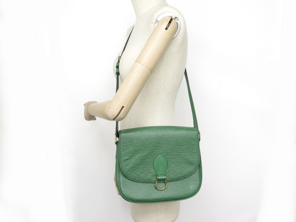 Sac Louis Vuitton Saint Cloud cuir épi vert