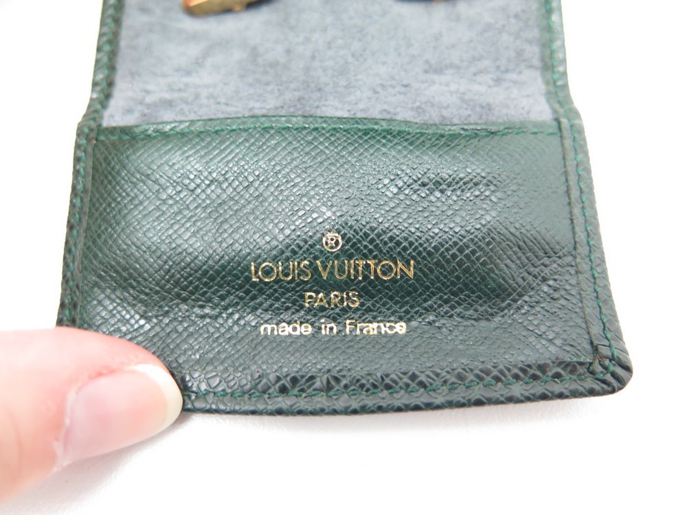 Louis Vuitton Bouton De Manchette Sterling Silver Cufflinks & Case – The  Luxe Lion Boutique