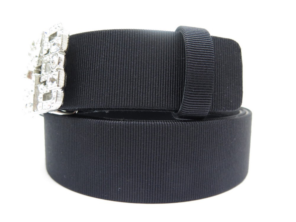 Ceinture Chanel cuir noir boucle CC strass - Égérie Paris I Vente et Achat  d'Articles de Luxe de Seconde Main