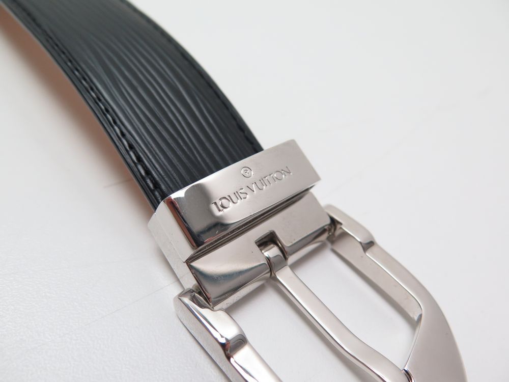 Ceinture LOUIS VUITTON T90 mixte LV initiales en cuir lisse noir - VALOIS  VINTAGE PARIS