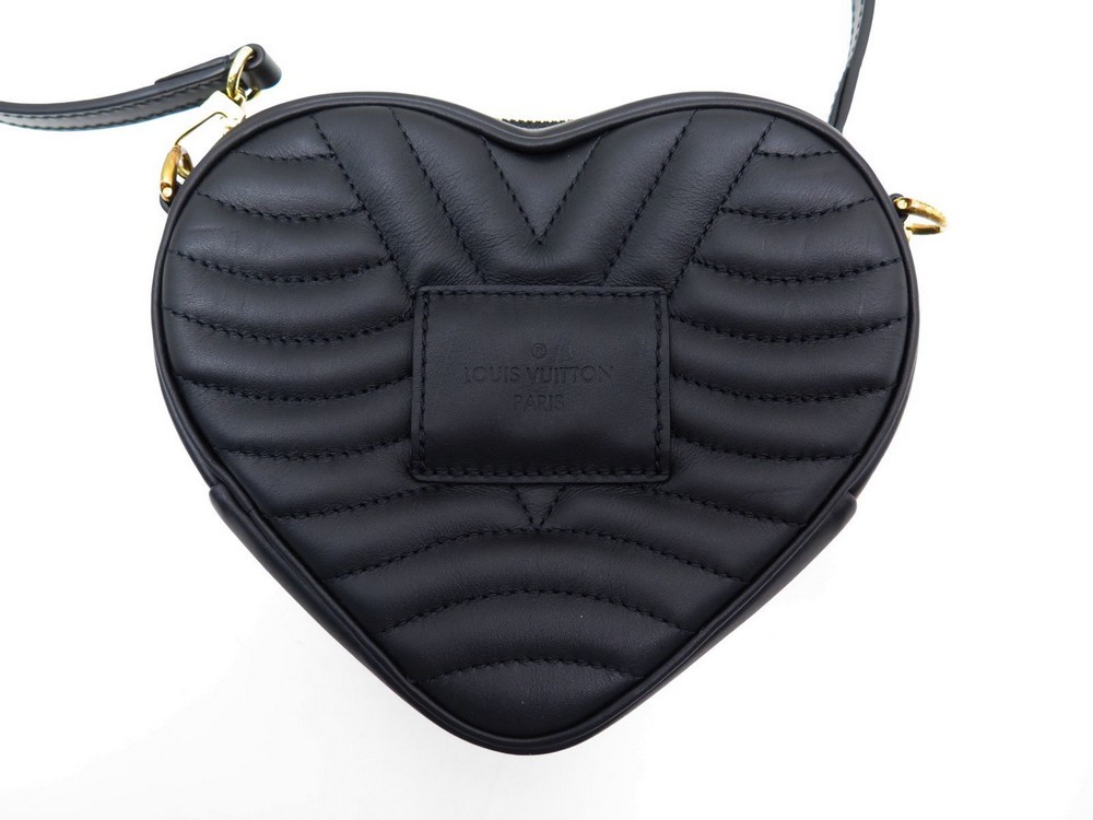 Coeur new wave leather handbag Louis Vuitton Black in Leather