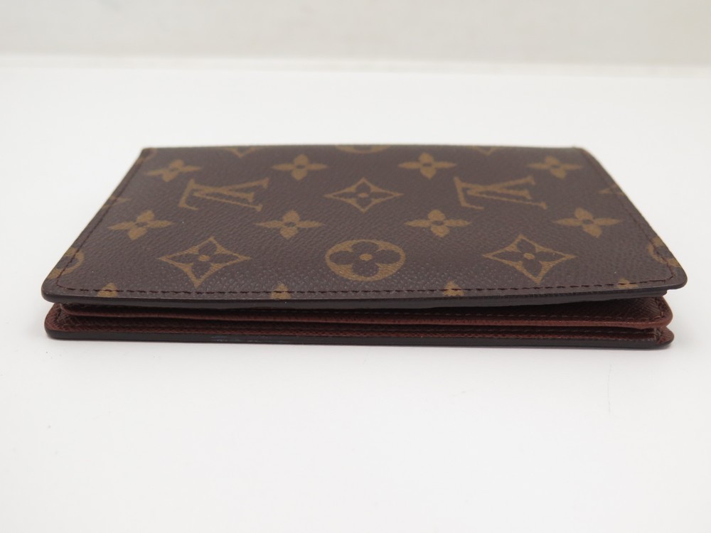 LOUIS VUITTON Taurillon Illusion Slender Wallet Bleu Vert 1120680