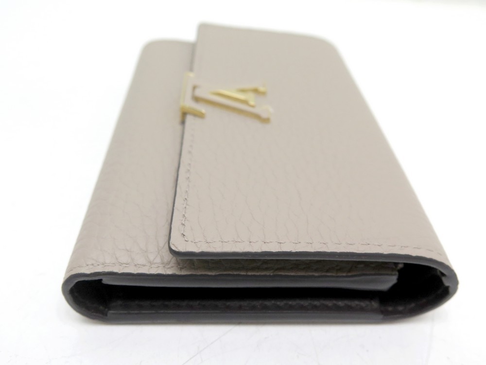 Shop Louis Vuitton CAPUCINES Calfskin Plain Leather Folding Wallet Small  Wallet Logo (M68747) by Senbay