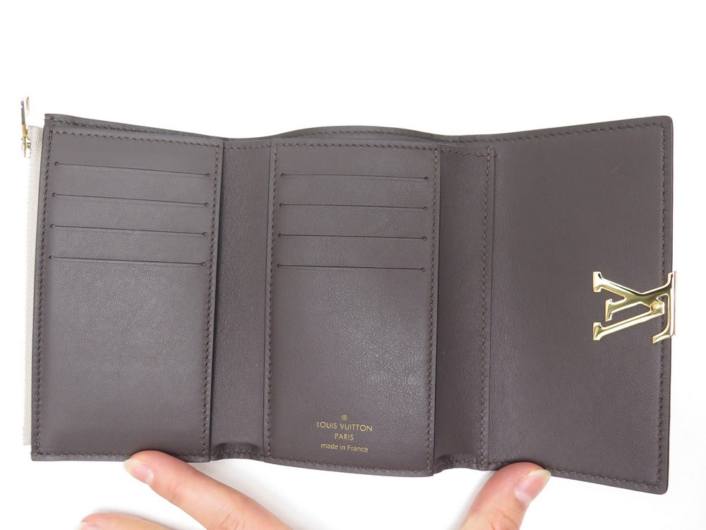 Shop Louis Vuitton CAPUCINES Calfskin Plain Leather Folding Wallet Small  Wallet Logo (M68747) by Senbay