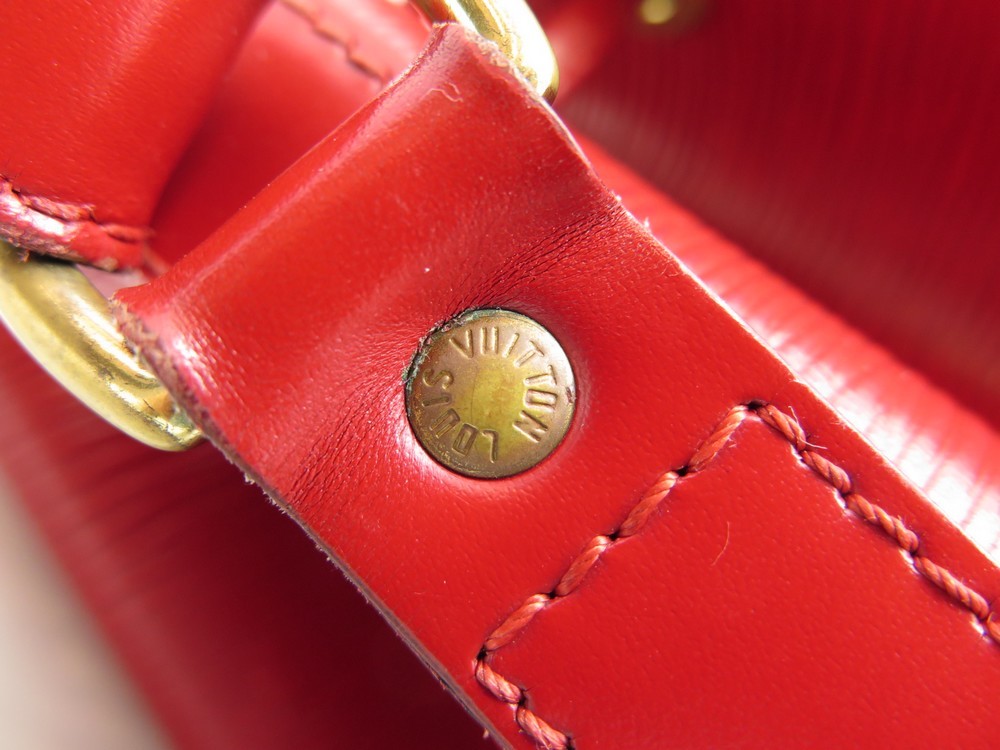 Louis Vuitton Epi Noe M44007 Red Leather Pony-style calfskin ref.1000776 -  Joli Closet