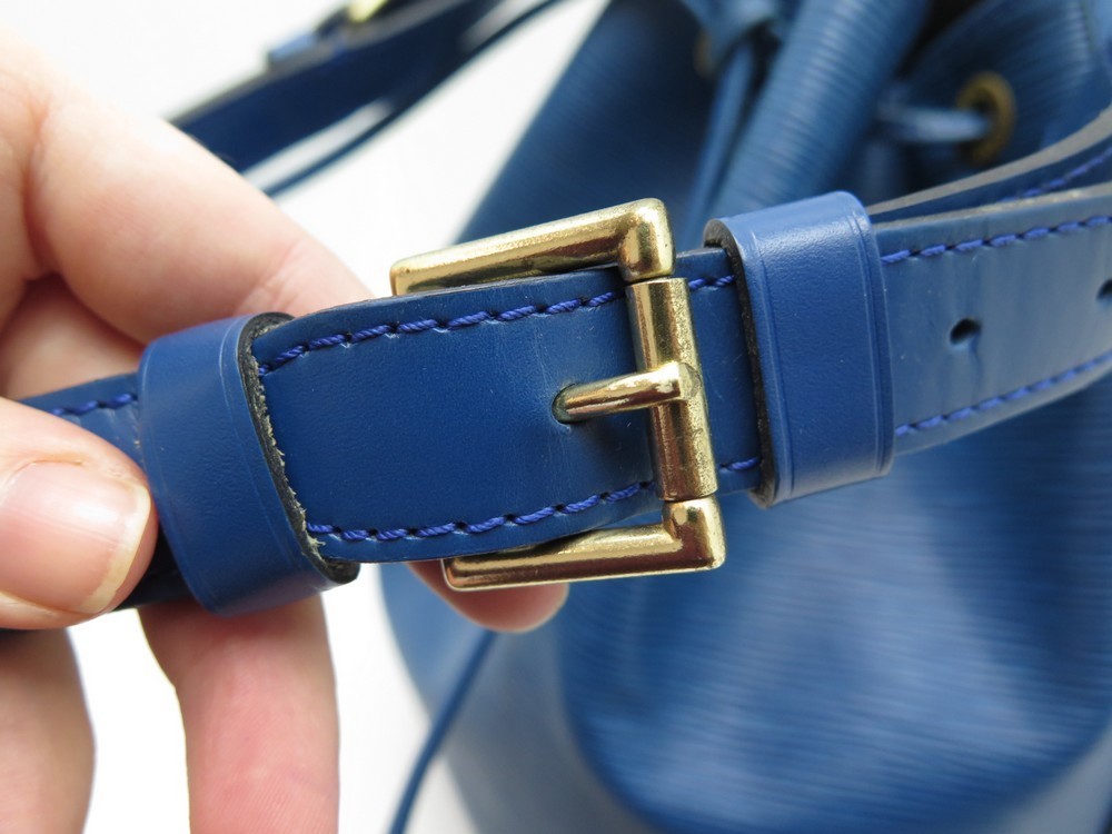 Sac en cuir Louis Vuitton Bleu en Cuir - 10857415