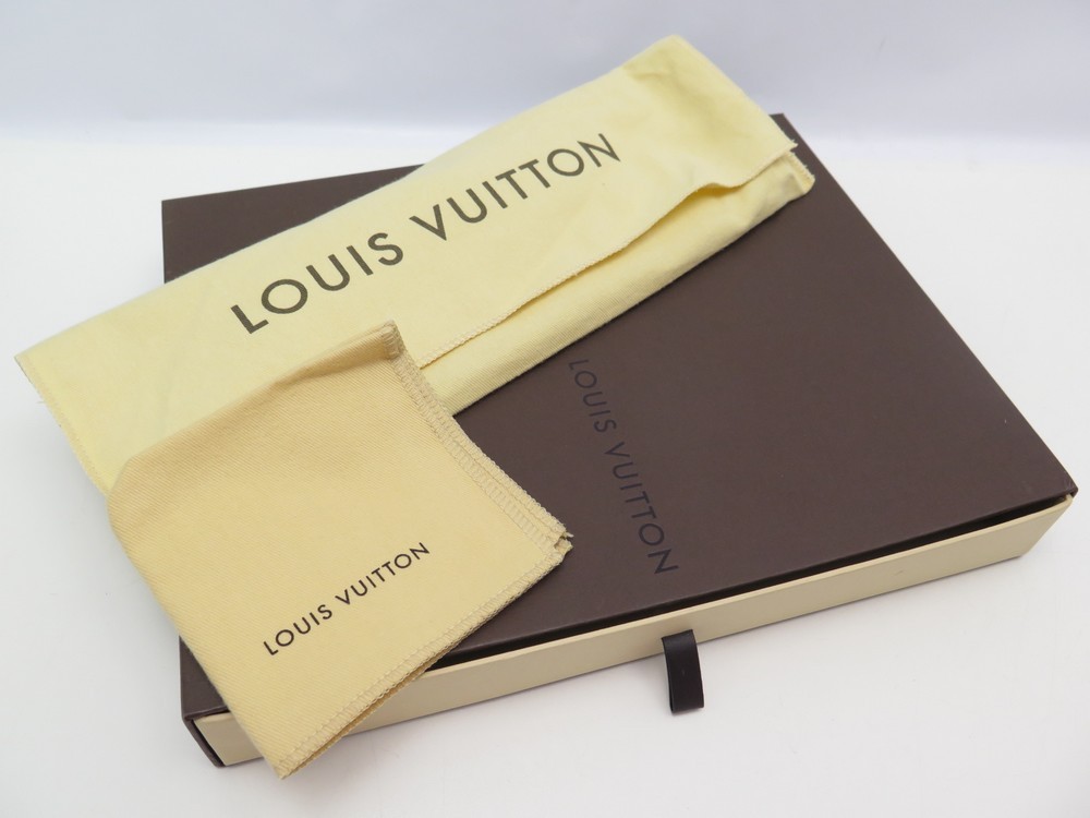 Louis Vuitton IPad Essential Dark grey Leather ref.183477 - Joli Closet