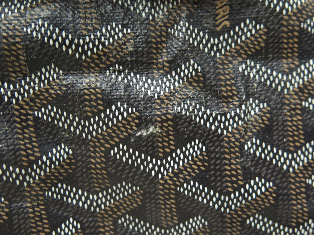 goyard material