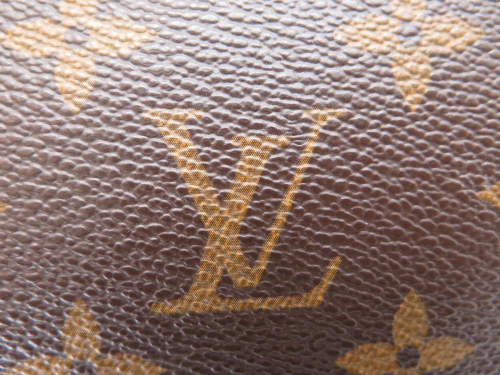 Louis Vuitton Monogram Canvas Speedy 30 QJB0FZ4J0B695