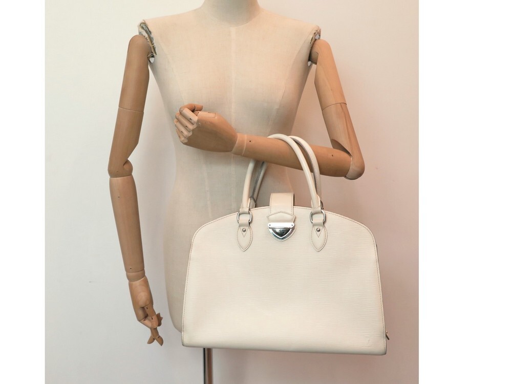 Louis Vuitton Ivory Epi Leather Pont Neuf GM Bag For Sale at
