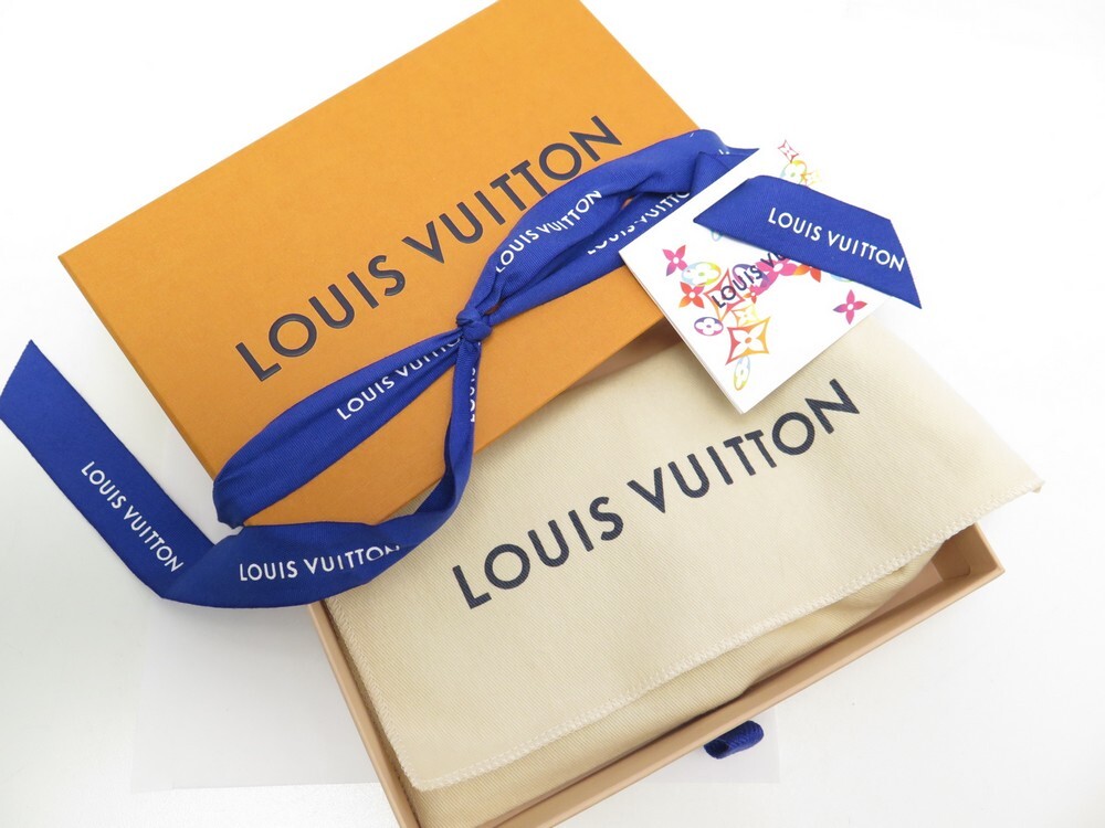 porte adresse louis vuitton lv card game on