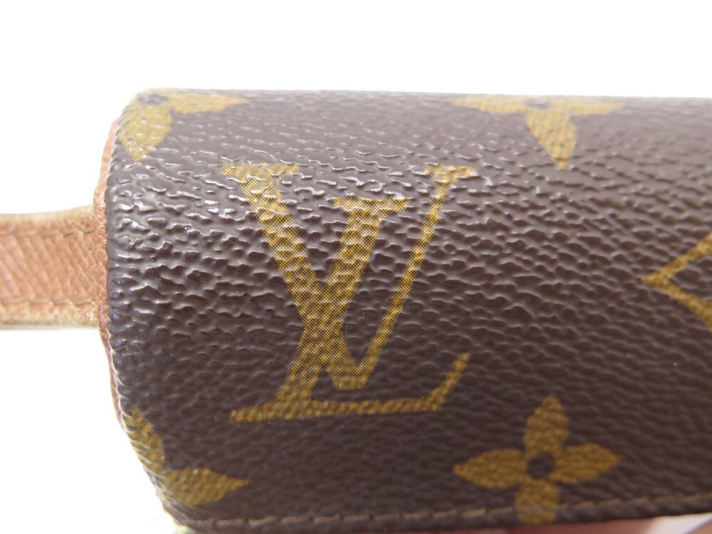Louis Vuitton Monogram Unisex Golf Ball Bag (Monogram) Etui 3 balles d –  Leiame Luxe