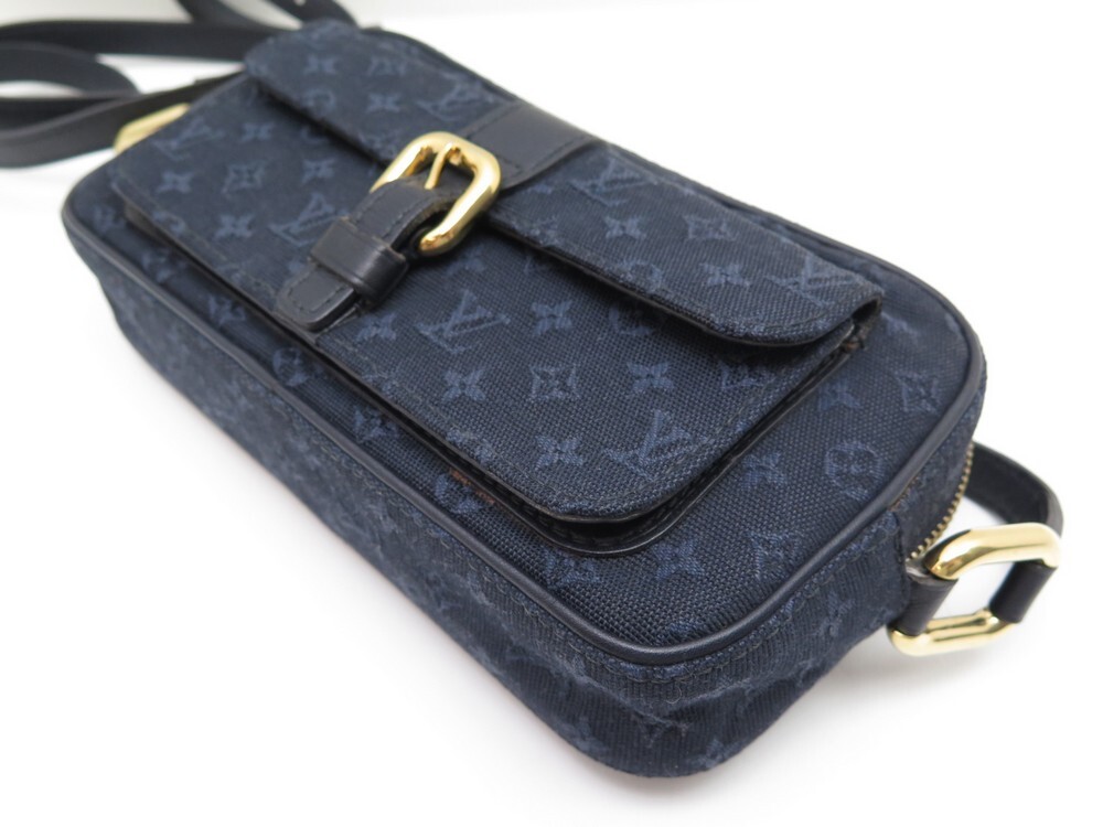 Sac bandoulière Louis Vuitton Petite Malle en toile monogram bleue et noire  et cuir noir