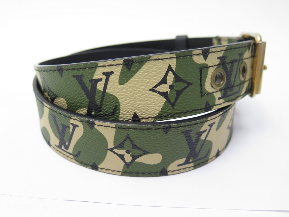 BELT LOUIS VUITTON T95 MURAKAMI MONOGRAMOUFLAGE CANVAS + KHAKI BELT BOX  Cloth ref.329271 - Joli Closet