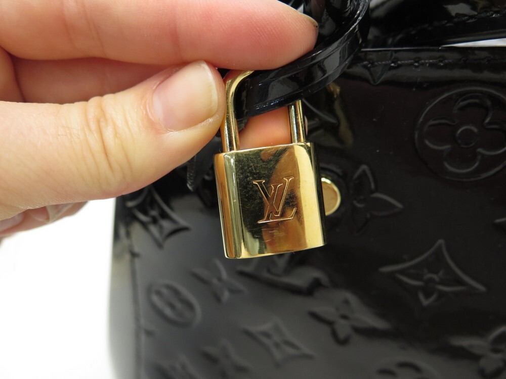 Sac à main authentique Louis Vuitton Montaigne MM monogramme