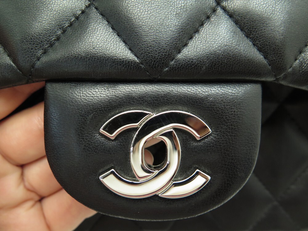 SAC A MAIN CHANEL TIMELESS JUMBO BANDOULIERE CUIR MATELASSE HAND BAG Brown  Leather ref.555383 - Joli Closet