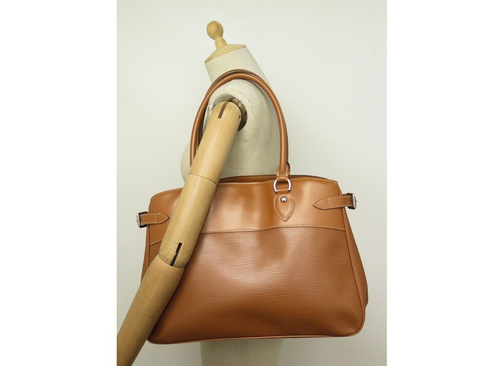 LOUIS VUITTON PASSY GM M HANDBAG5925I CAMEL EPI LEATHER HAND BAG