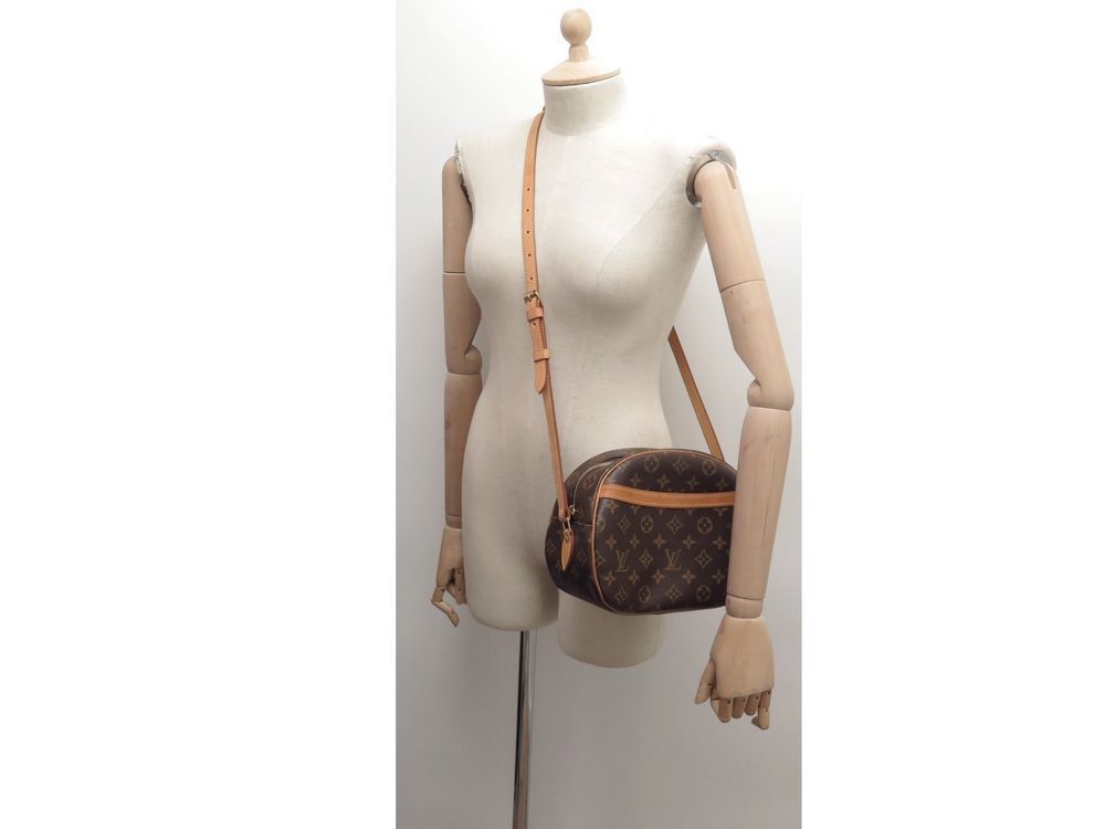 Louis Vuitton Blois Crossbody Bag M51221 – Timeless Vintage Company