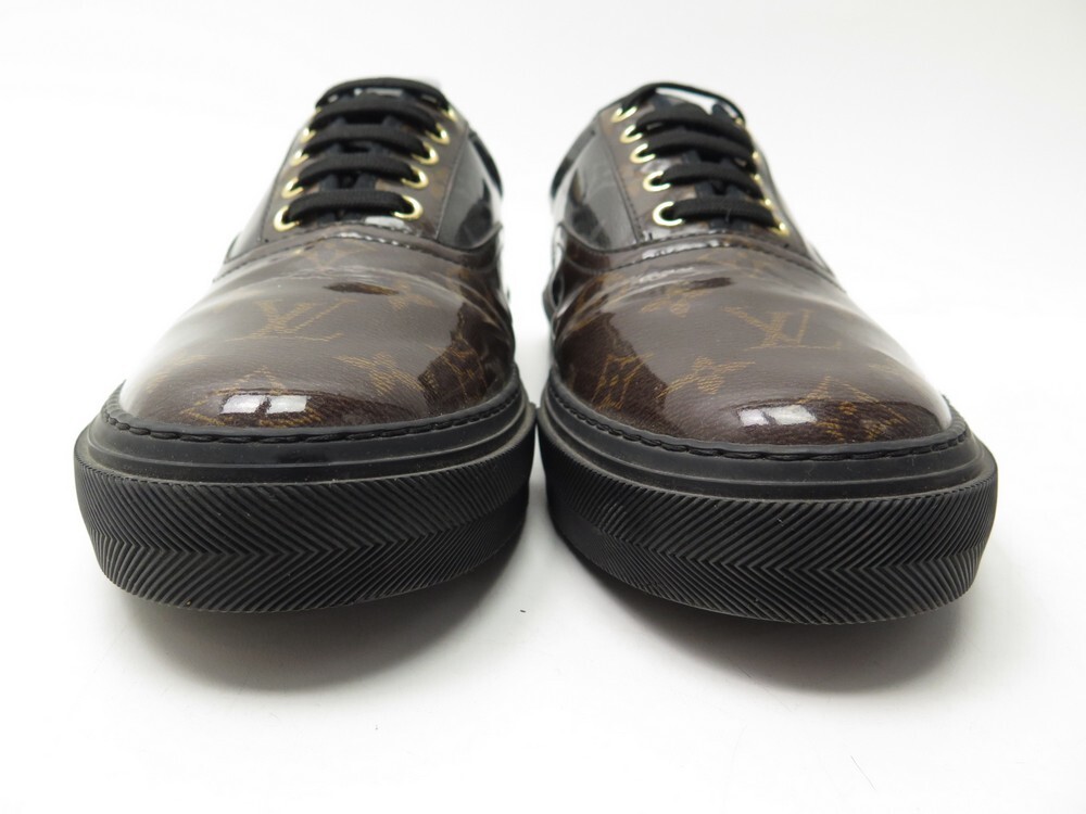 LOUIS VUITTON Monogram Eclipse Glazed Trocadero Richelieu Sneakers