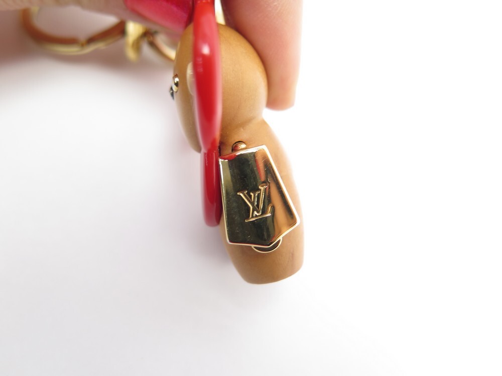 LOUIS VUITTON Porte Cles Vivienne Charm Key Ring M68458 LV Auth 19665  Golden Metal ref.334732 - Joli Closet