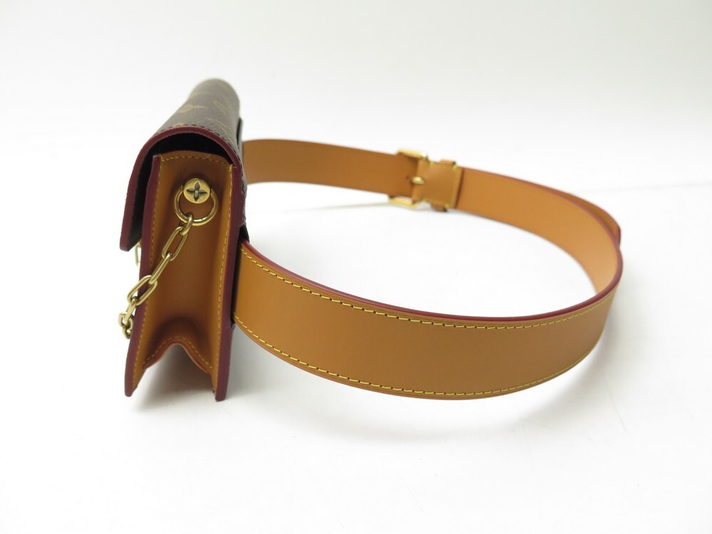 LOUIS VUITTON S lock belt pouch PM M44667