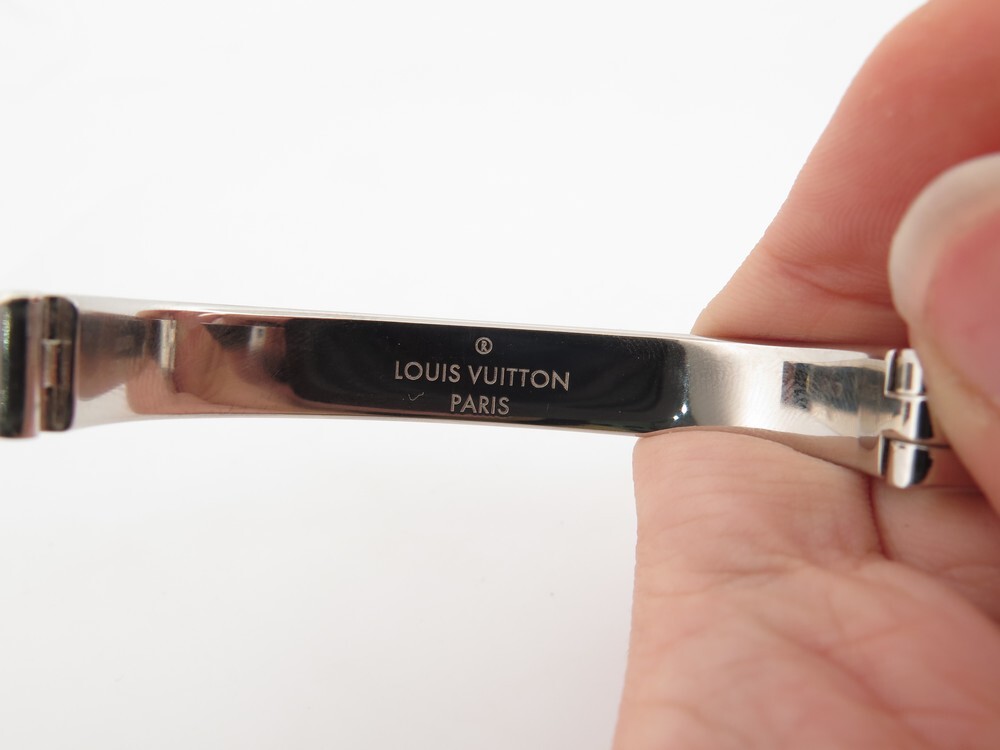 Louis Vuitton Manchette Nanogram Bracelet Jonc Monogram M00253 Taille S  Métal Or Rose Doré ref.707755 - Joli Closet