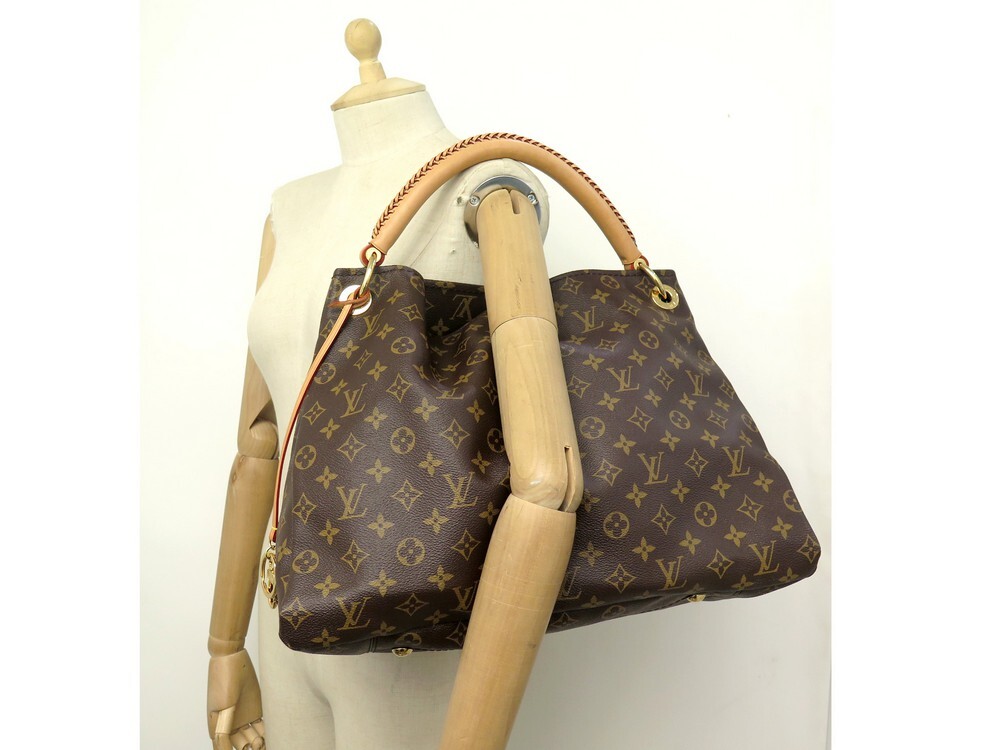 Artsy MM Monogram Canvas - Handbags M44869