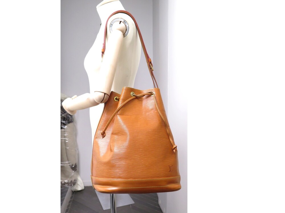 sac a main louis vuitton noe gm m4008 cuir epi gold