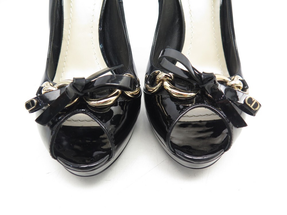 Louis Vuitton Black Leather Bow Flat Sandals Size 8.5/39 - Yoogi's Closet