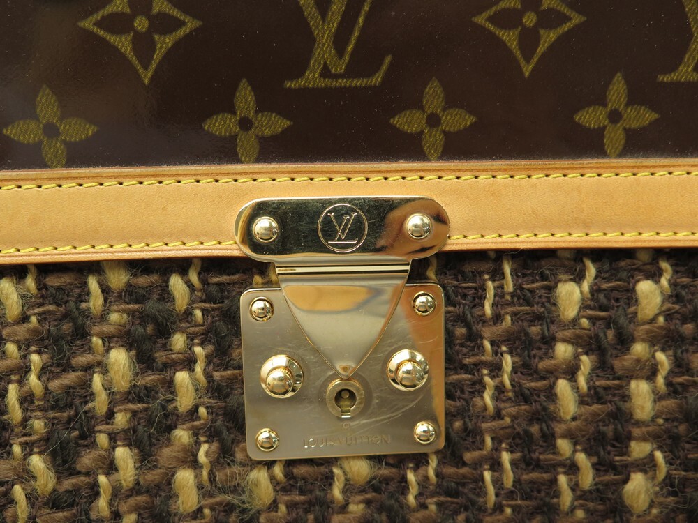 LOUIS VUITTON Limited Edition Tweedy Flap