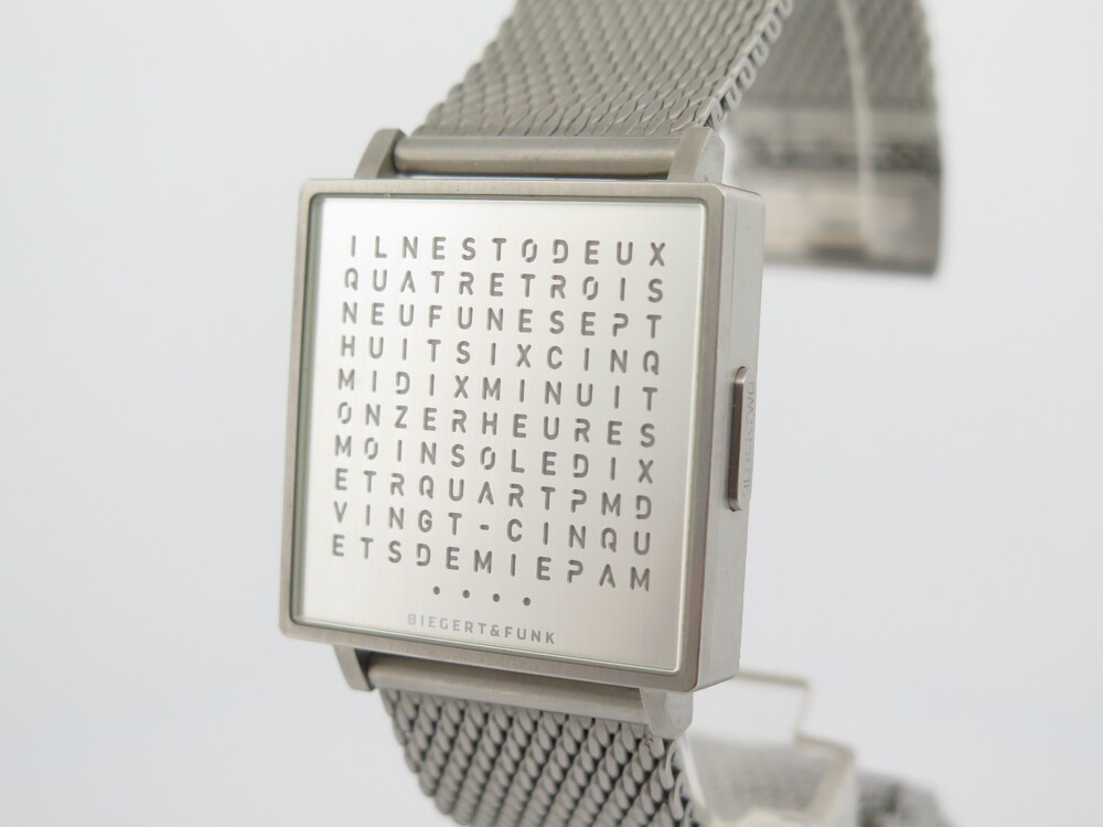 Qlocktwo montre online