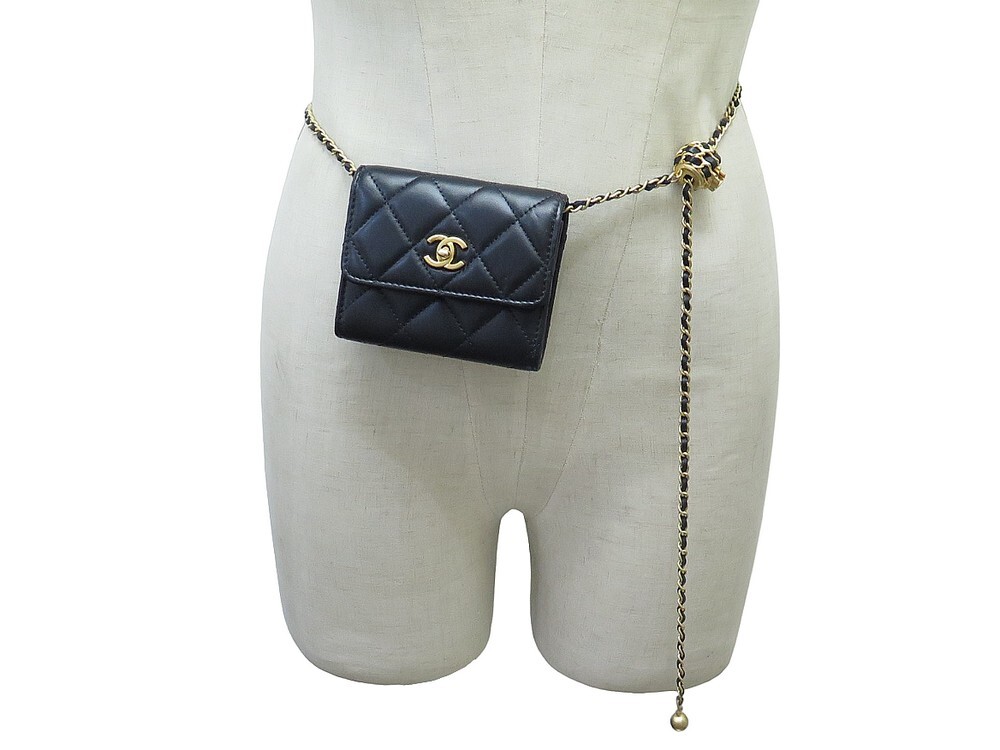 NEUF SAC CEINTURE CHANEL PEARL CRUSH EN CUIR NOIR PORTE CARTE BELT BAG  3000€