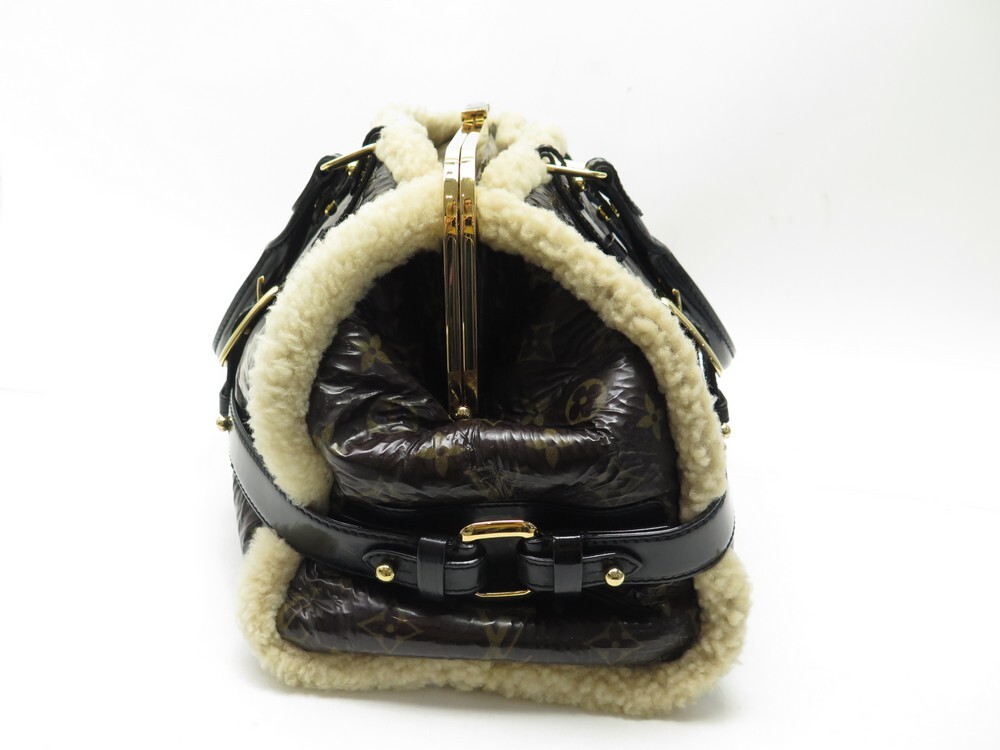 Louis Vuitton Monogram Shearling Thunder (SHG-29408) – LuxeDH